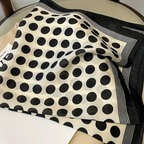 🧣 Foulard Carré Doux avec Boîte Cadeau Élégante – Accessoire Chic et Raffiné -AM ASSYREM