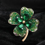 🌿 Broche Trèfle Vert Luxueuse avec Gemmes et Strass – Coffret en Velours Rouge - AM ASSYREM