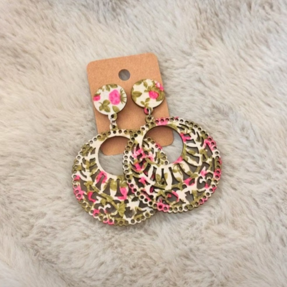 🌸 Boucles d’oreilles en bois motif fleurs avec écrin élégant - AM ASSYREM